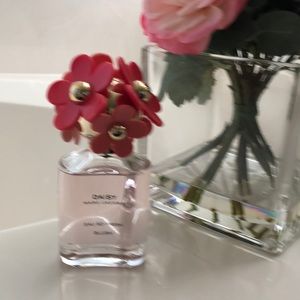 Marc Jacobs Daisy Blush